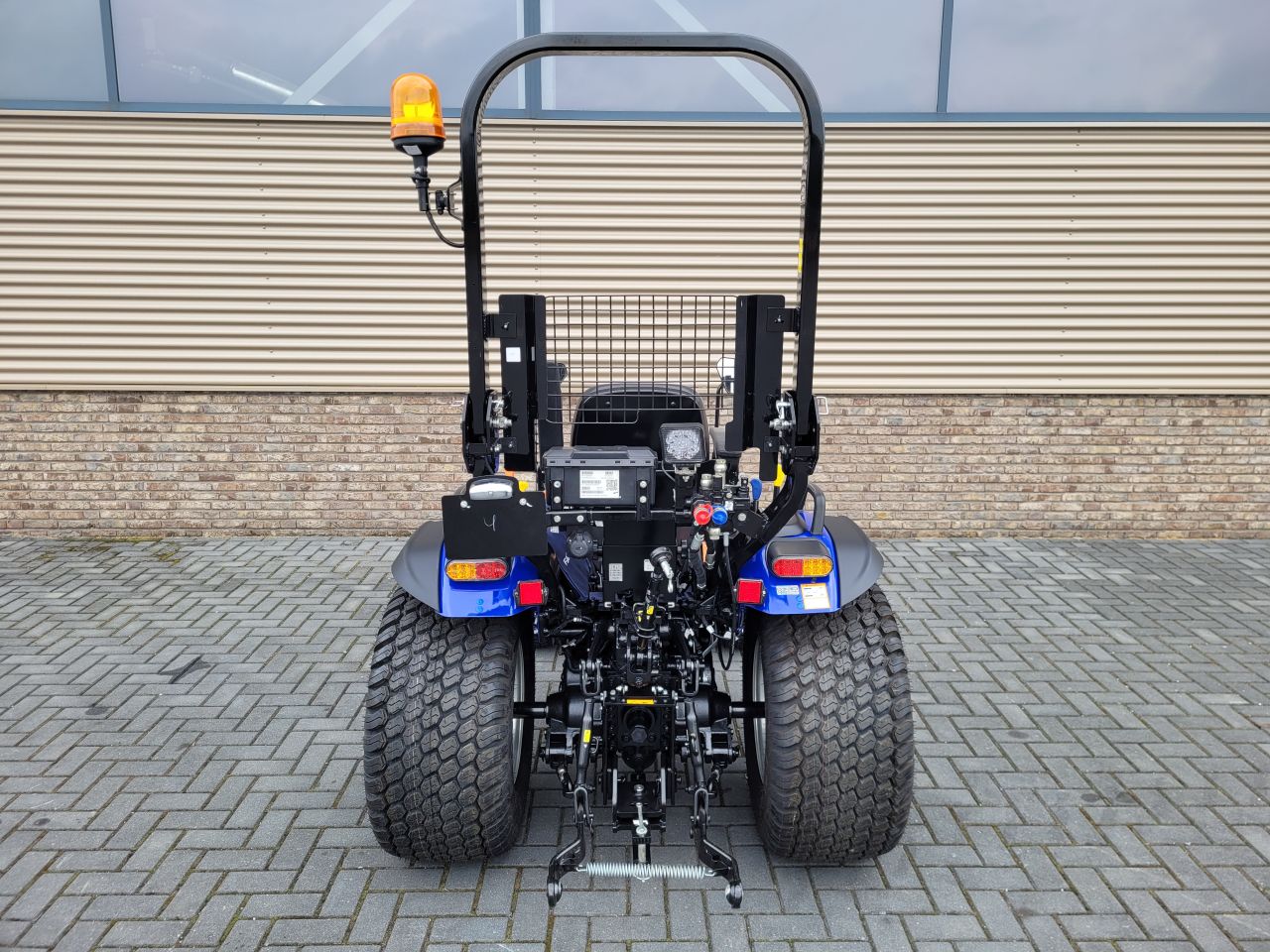 Farmtrac 26 hst pro