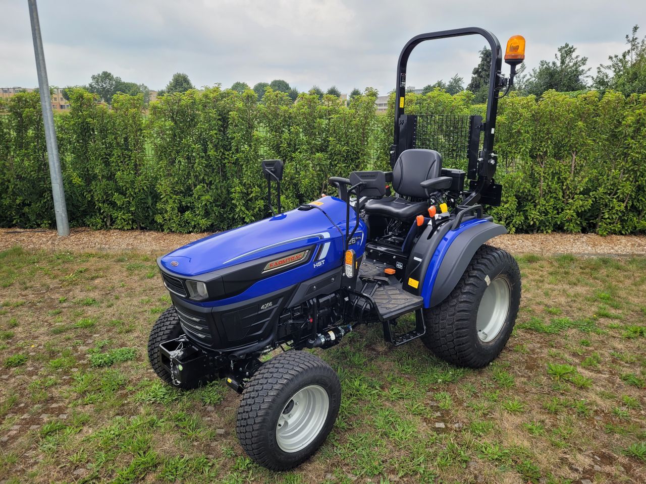 Farmtrac 26 hst pro