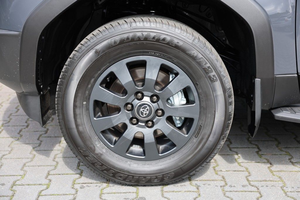 Toyota Landcruiser 250 2.8 D-4D 5DRS EXECUTIVE A/T VAN MET SCHUIFDAK