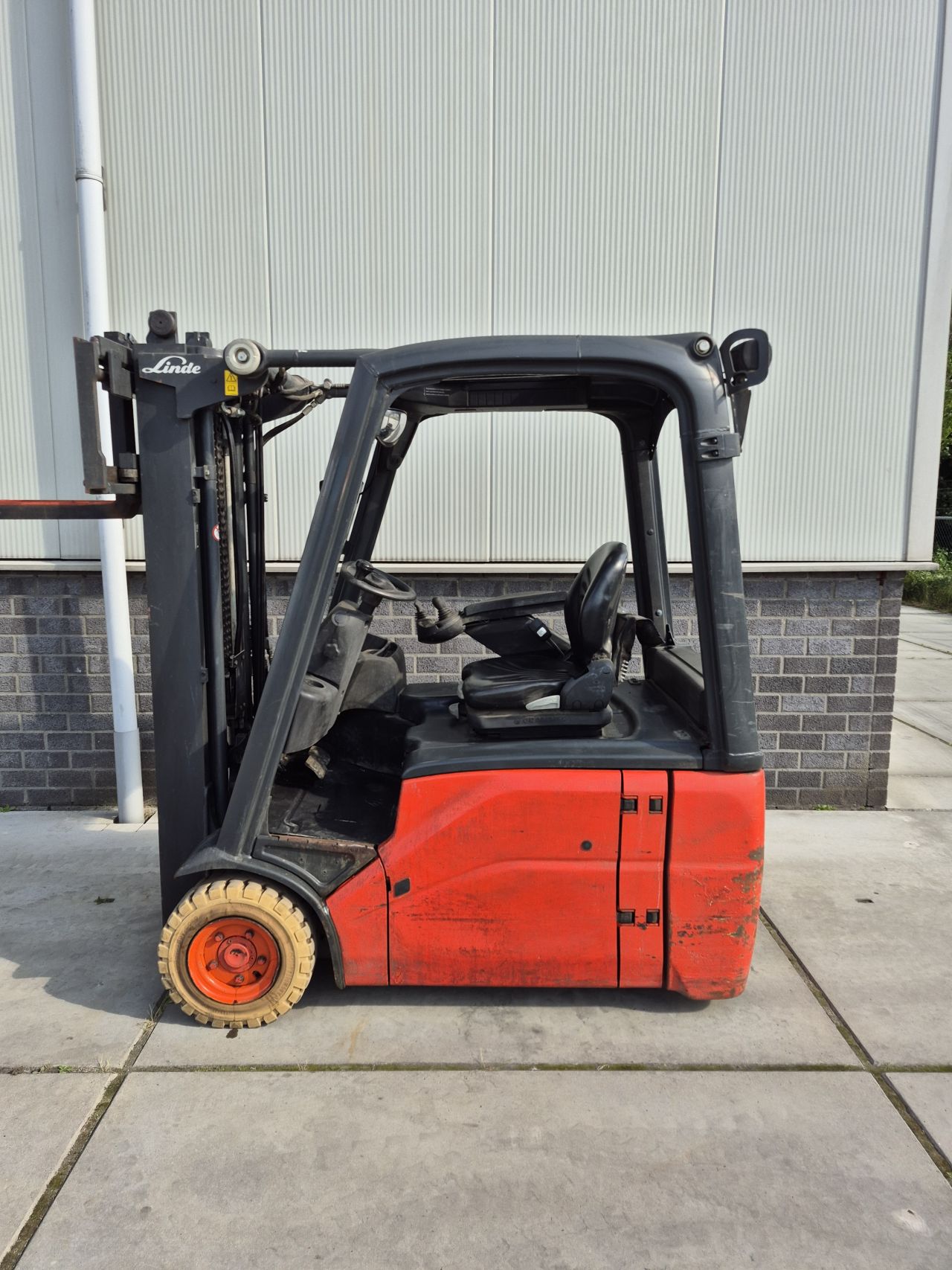 Linde E16-01 bj 2011 triplex freelift sideshift 4.140 mm 7445 uu