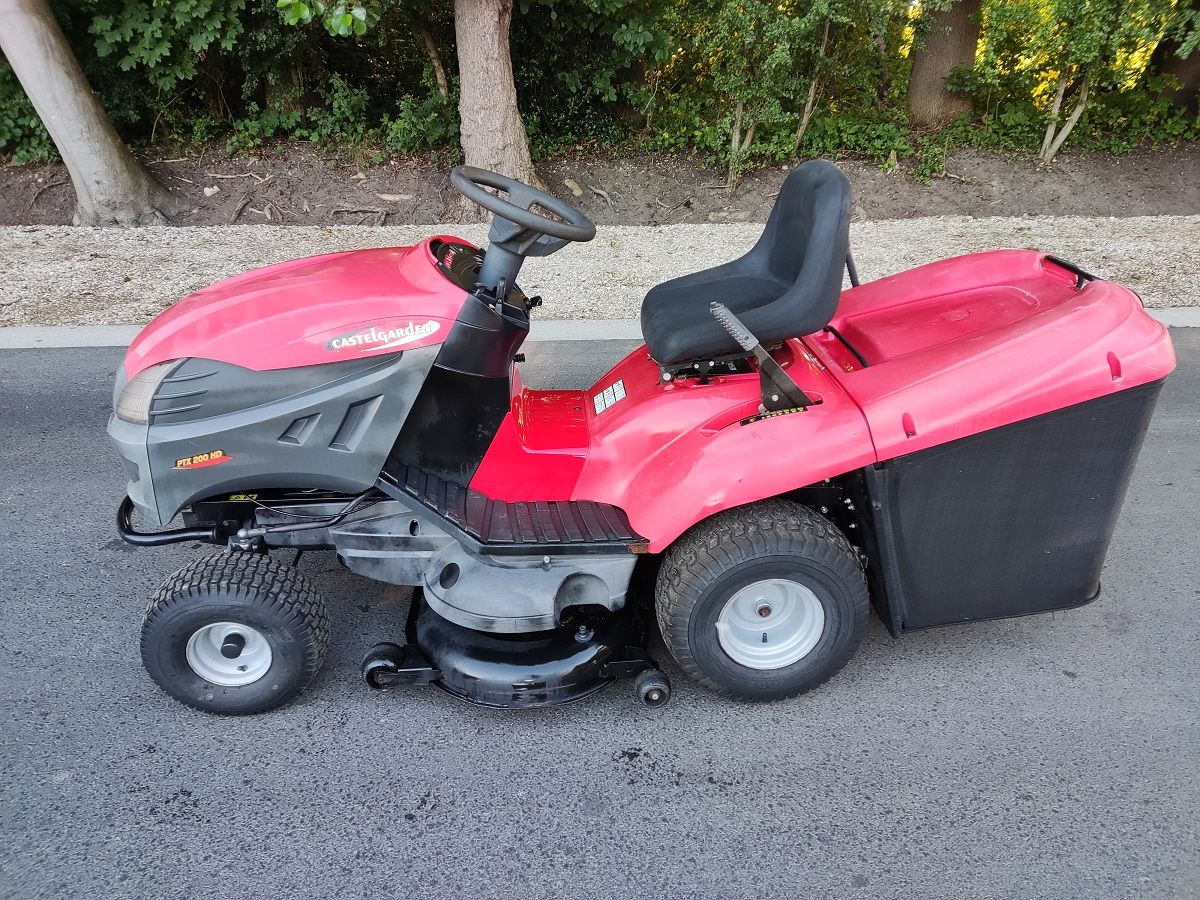Castelgarden zitmaaier (type PTX200HD, 22 pk, 102 cm, hydro)