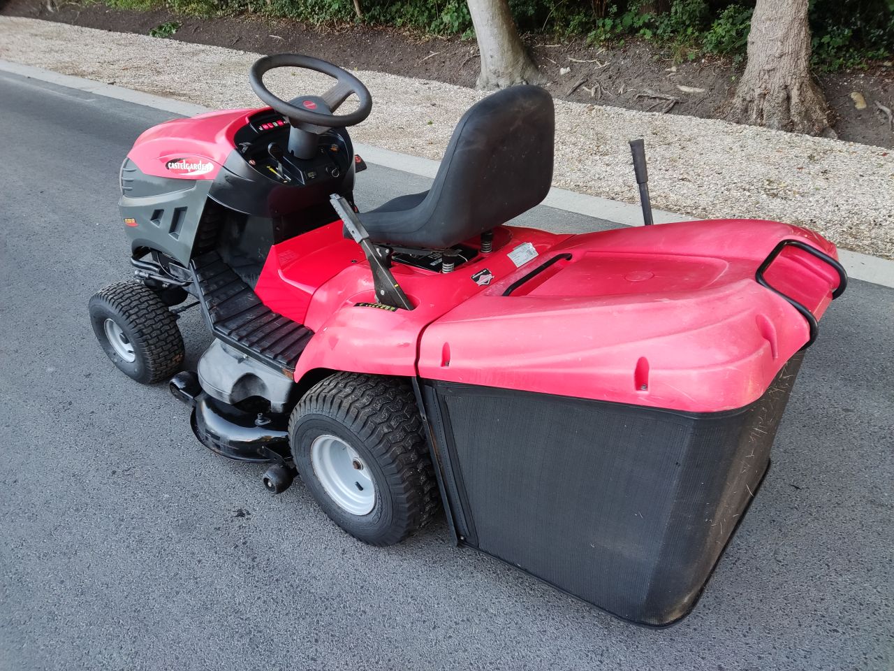 Castelgarden zitmaaier (type PTX200HD, 22 pk, 102 cm, hydro)