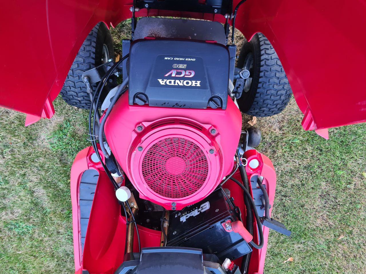 Honda HF 2417 zitmaaier met opvangbak.