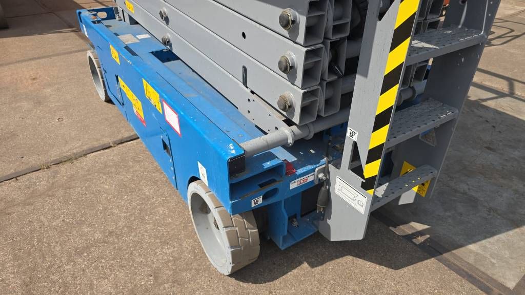 Genie GS4047 schaarlift schaarhoogwerker 14m 4047