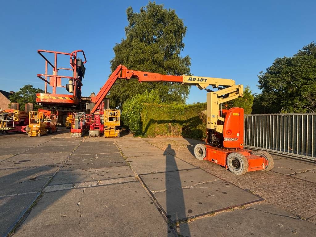 JLG E 300 AJP 12m knikarmhoogwerker JLG