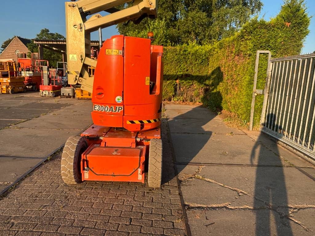 JLG E 300 AJP 12m knikarmhoogwerker JLG