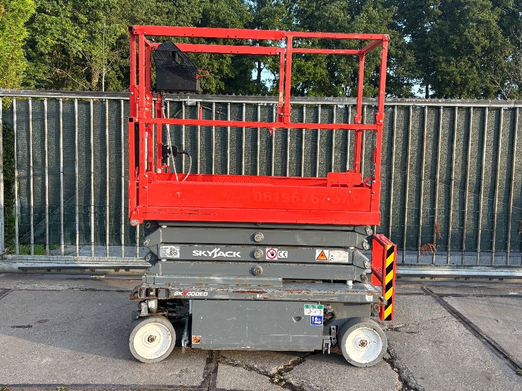 SkyJack SJ 3219 8m schaarhoogwerker hoogwerker Skyjack