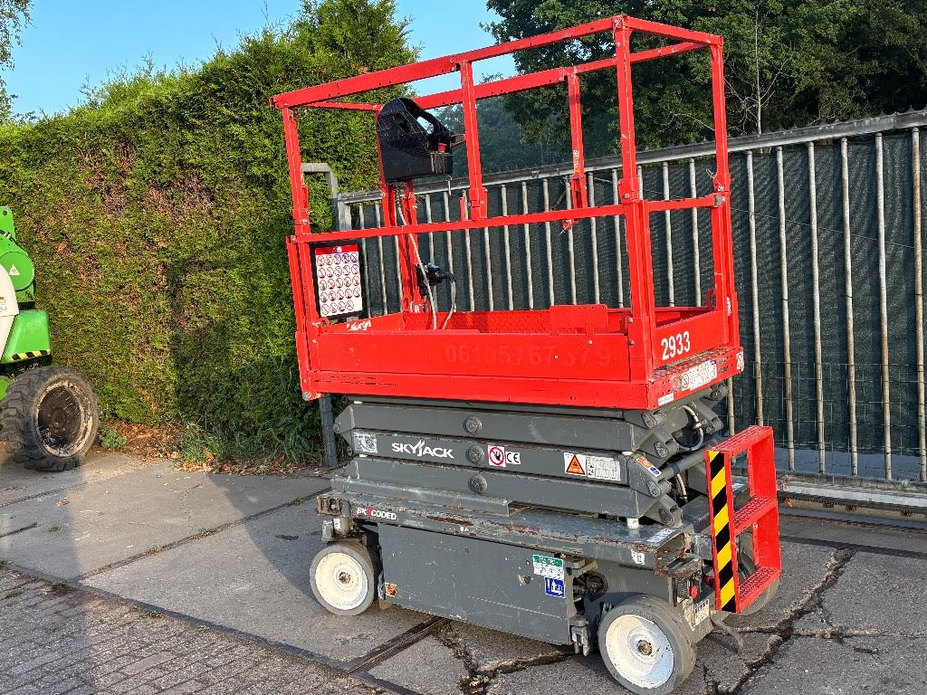 SkyJack SJ 3219 8m schaarhoogwerker hoogwerker Skyjack