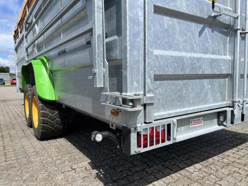 Joskin BETIMAX RDS 7500