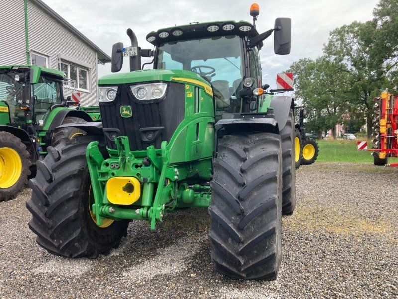 John Deere 6R 215 / 6R215/ 6215R