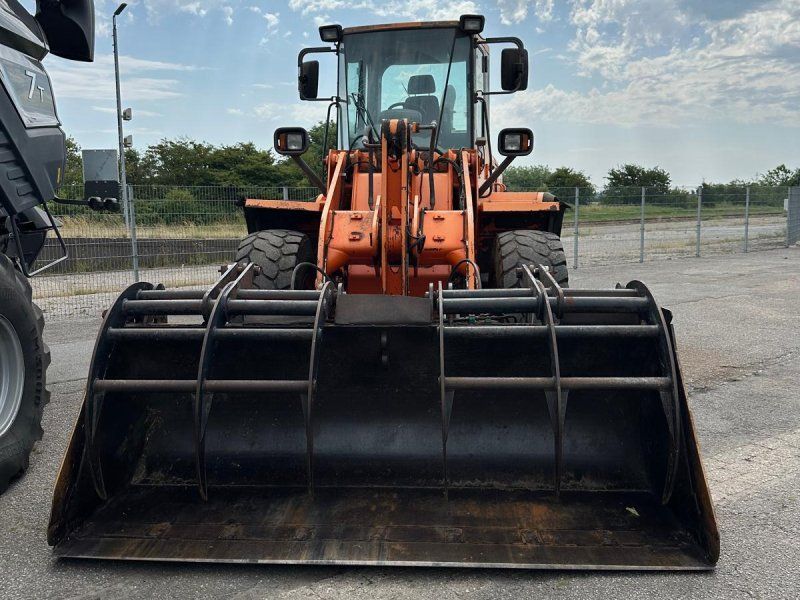Doosan DL 250