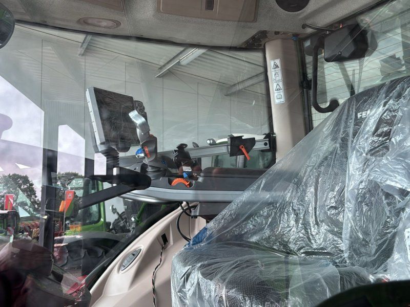 Fendt 828 Vario S4 ProfiPlus PL798
