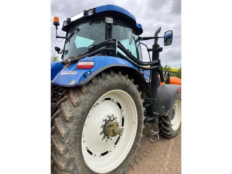 New Holland T7050