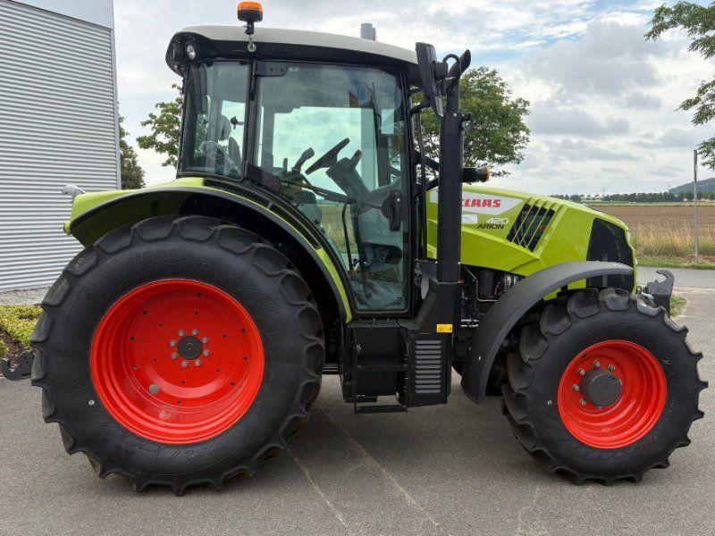 Claas Arion 420