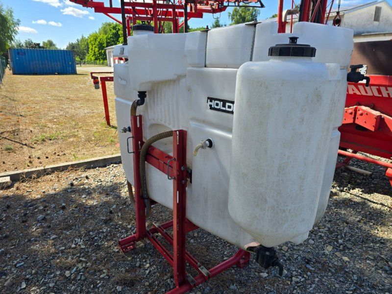 Holder Tank IS 63