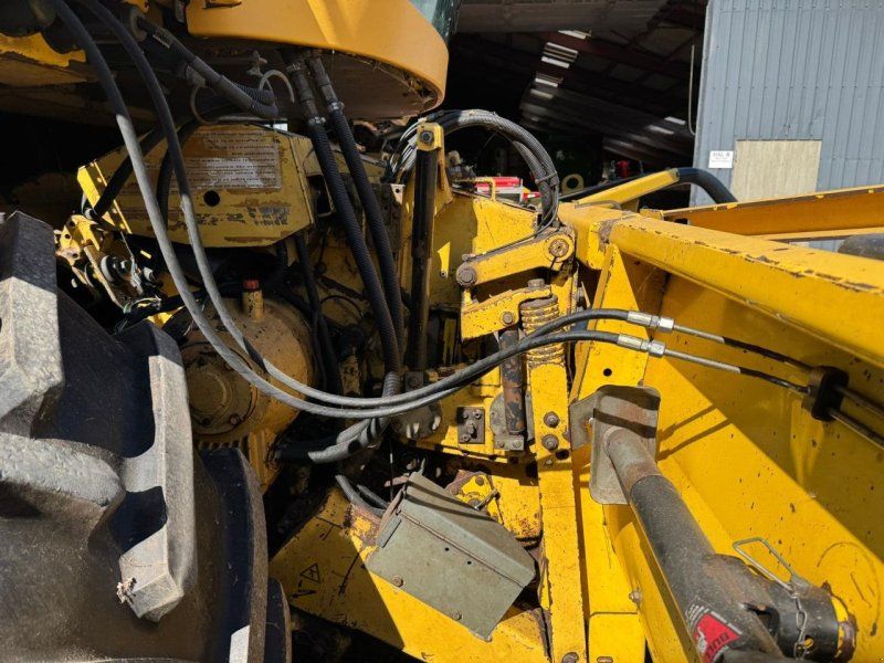 New Holland FX38