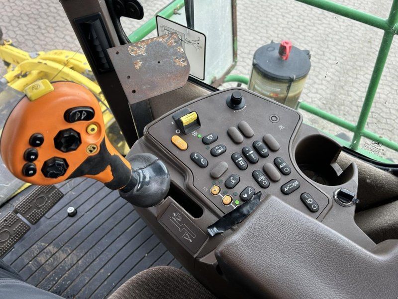 John Deere 7500