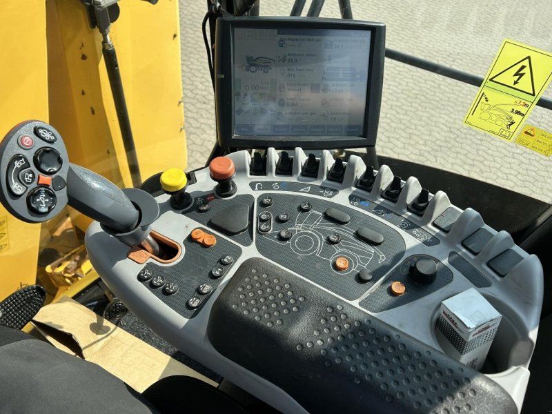New Holland FR 650