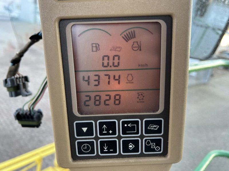 John Deere 7700