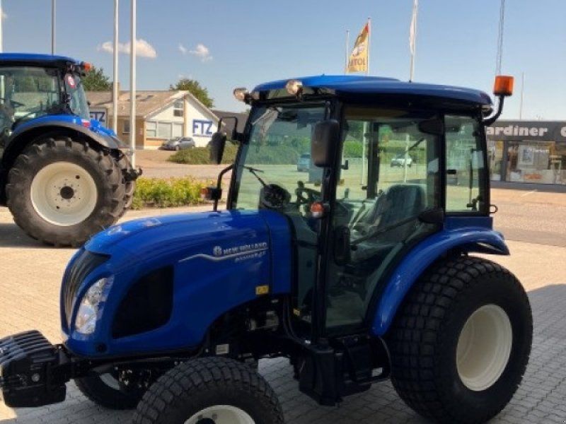 New Holland Boomer 55 CAB ST5