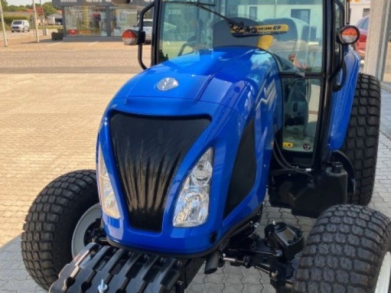 New Holland Boomer 55 CAB ST5