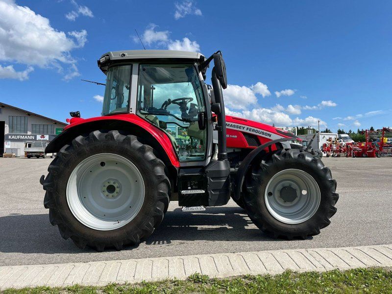 Massey Ferguson 5S.145 Dyna-6 Efficient