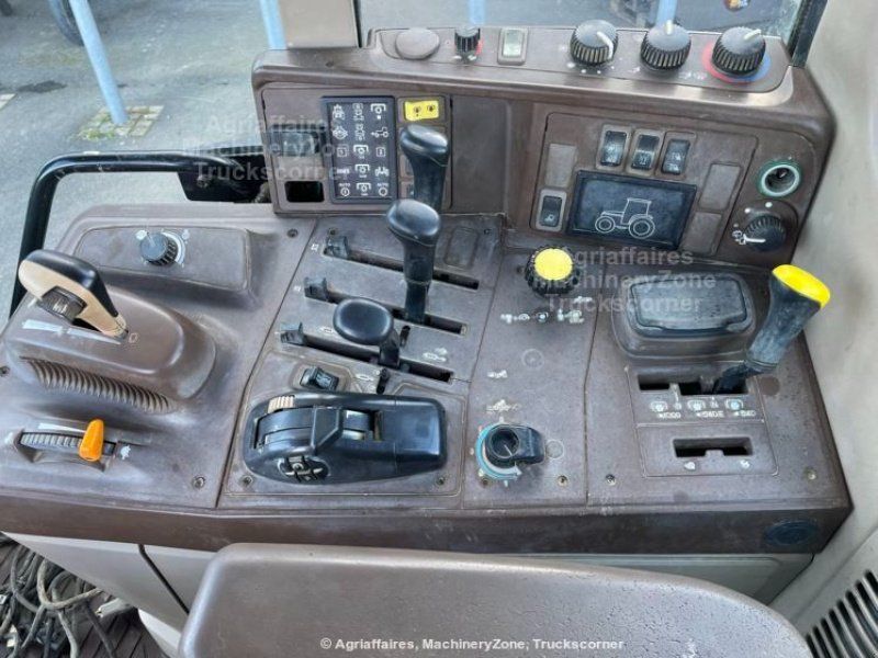 John Deere 6920