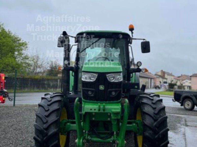 John Deere 6105M