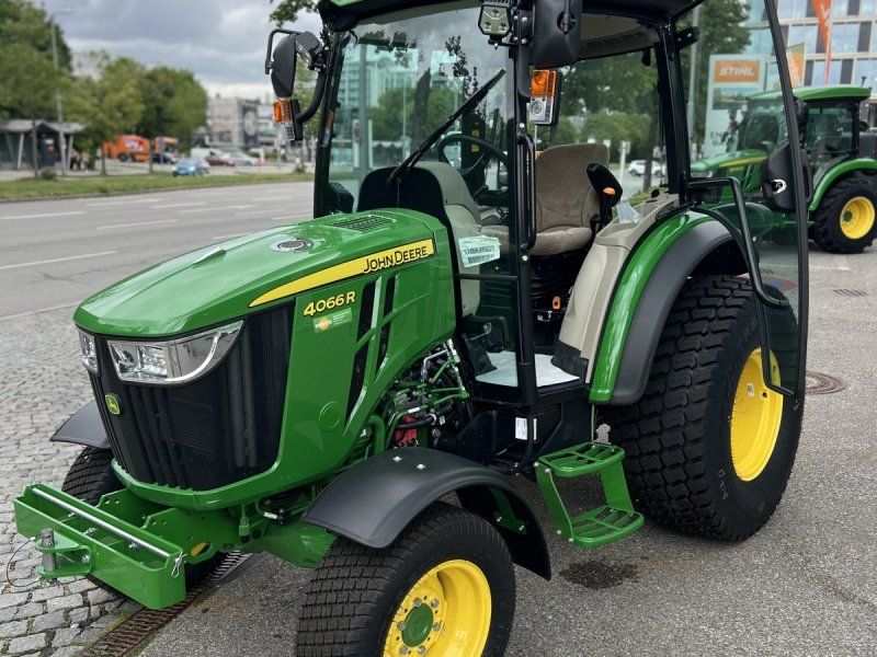 John Deere 4066R