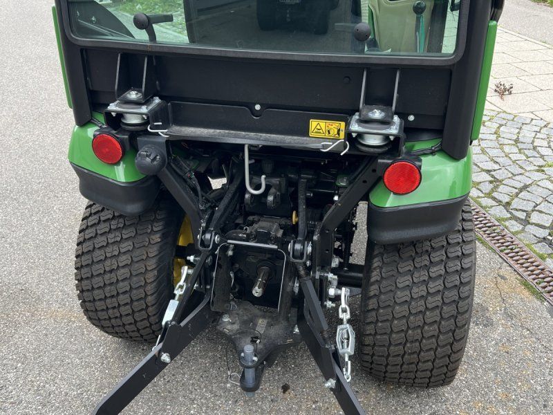 John Deere 1026R