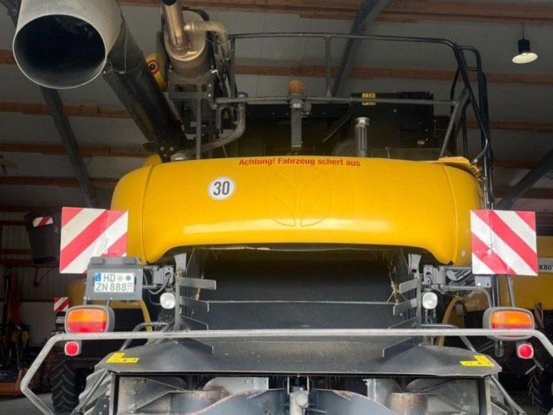 New Holland CR8080