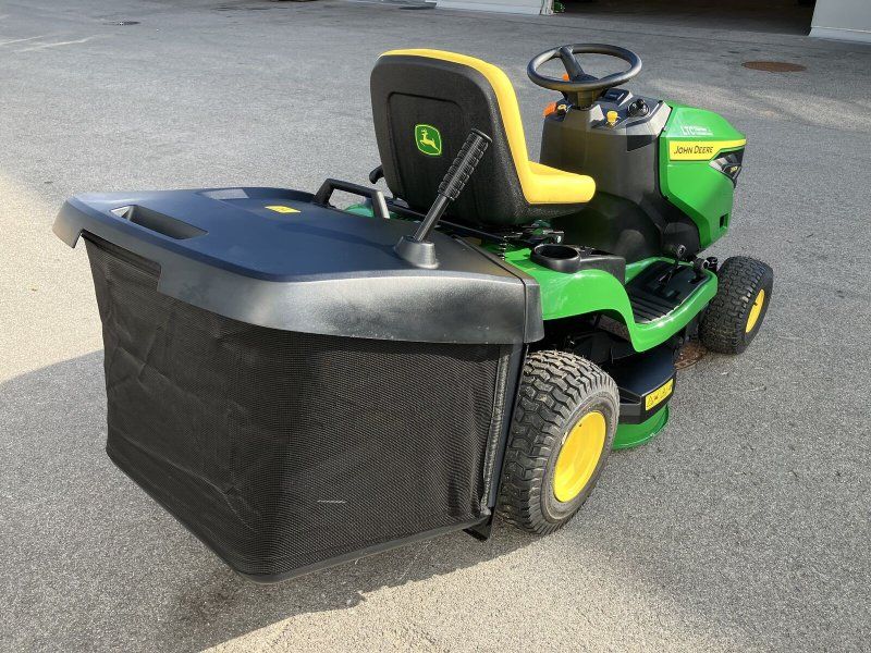 John Deere X 147R