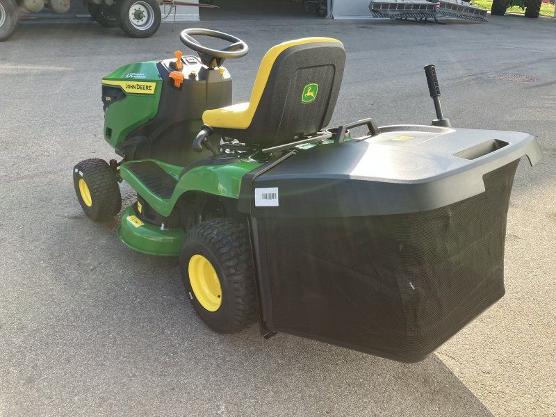 John Deere X 147R