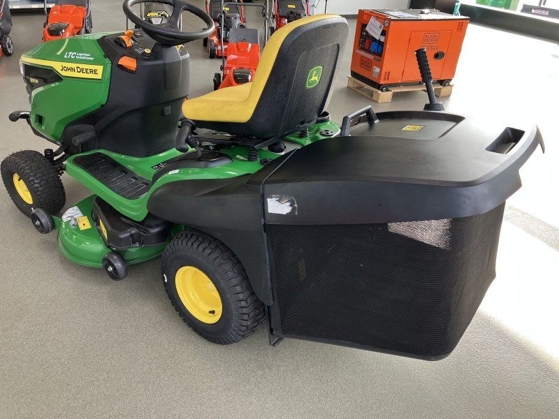 John Deere X 167R