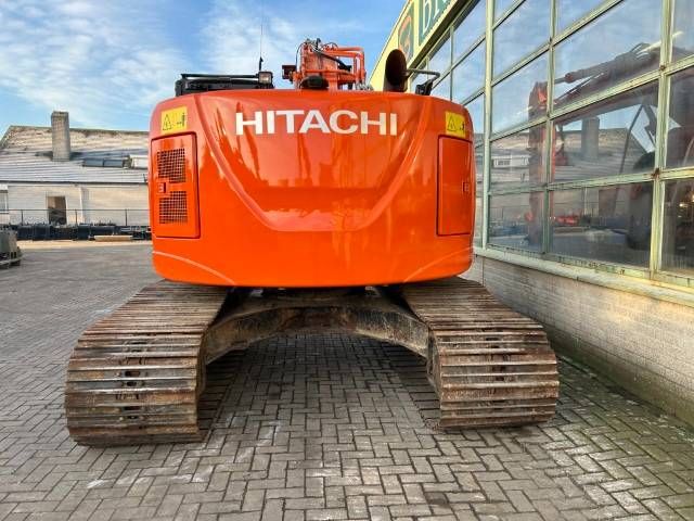 Hitachi Zaxis 225USLC-5B
