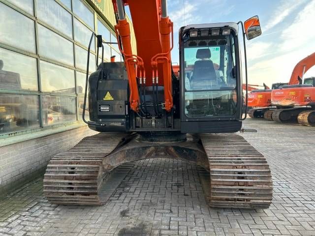 Hitachi Zaxis 225USLC-5B
