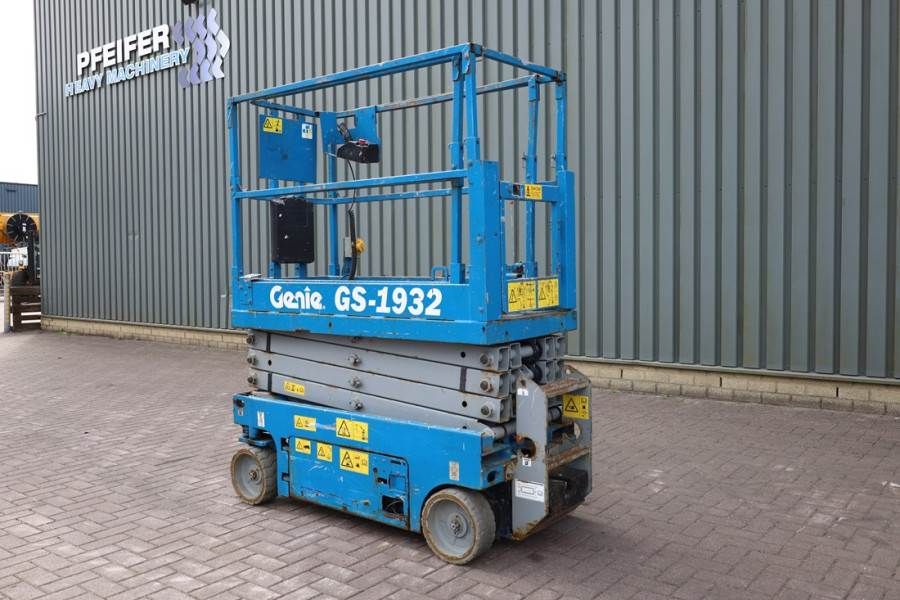 Genie GS1932 Electric, Working Height 7.8 m, 227kg Capac