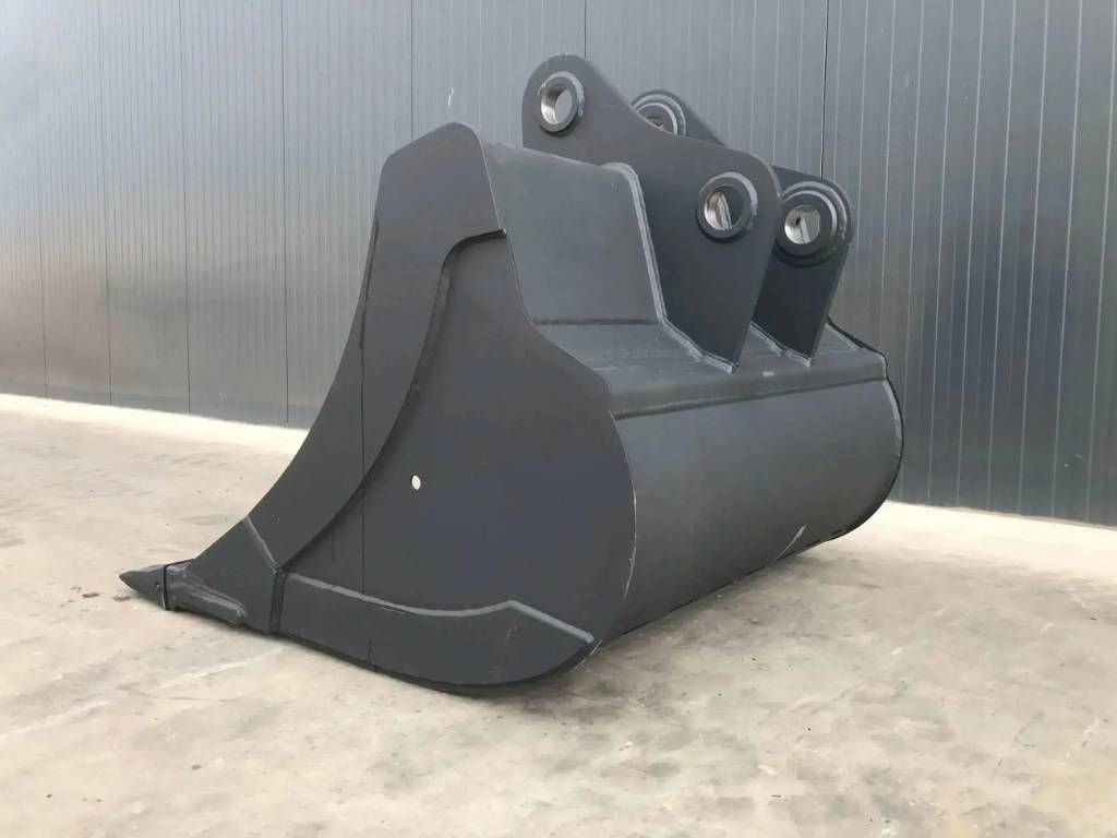 Volvo EC210