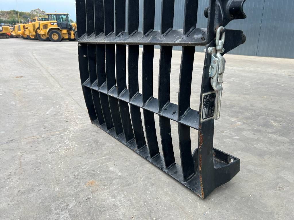 CAT M313D / M315D / M316D / M318D / M322D / M325D