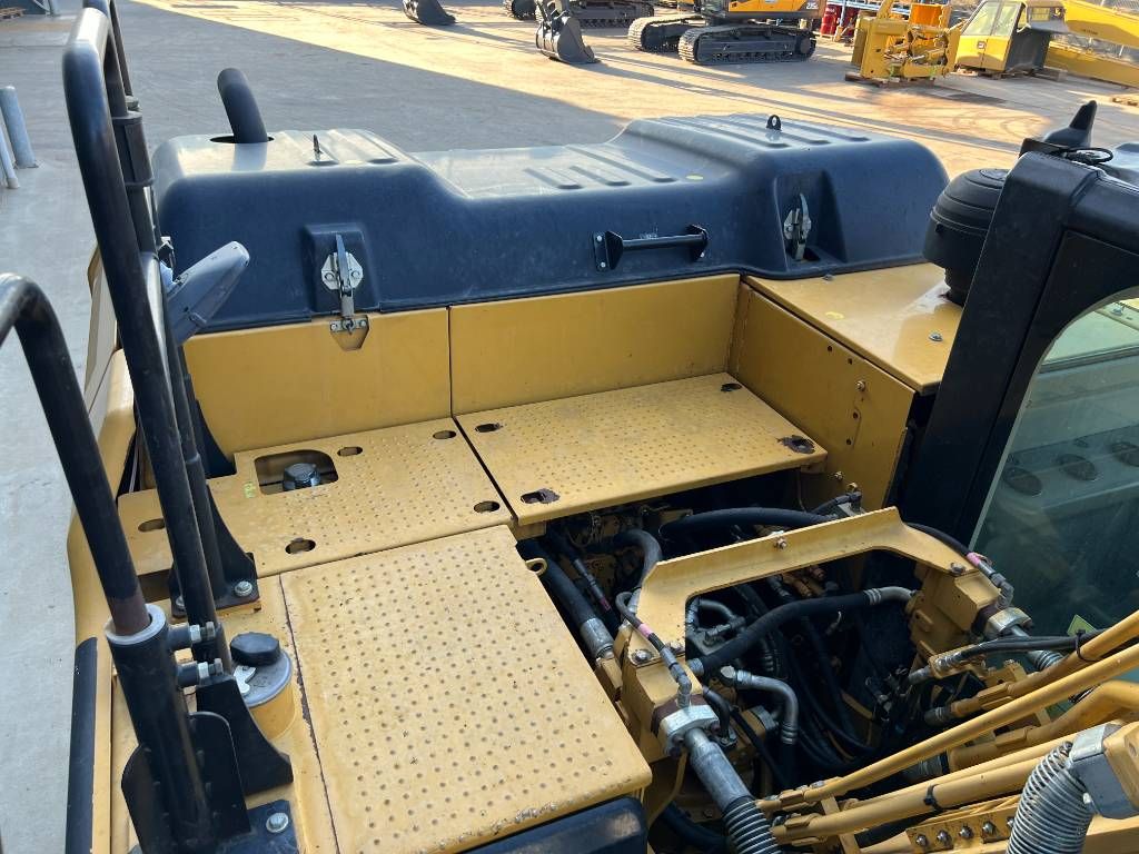 CAT 323 EL