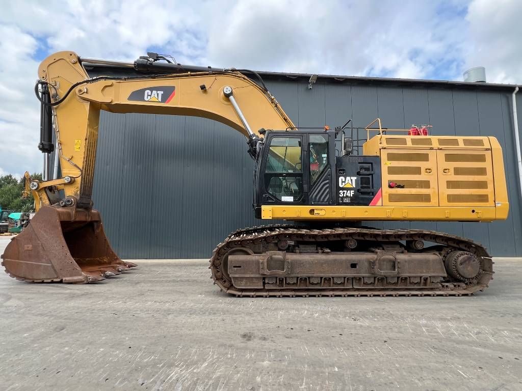 CAT 374 F L ME