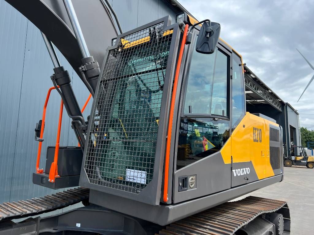 Volvo EC 210