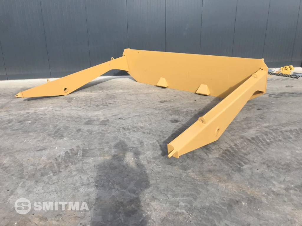 CAT 740B