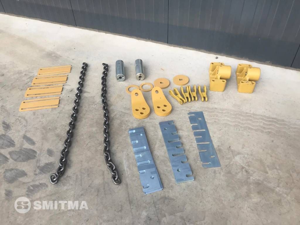 CAT 740B