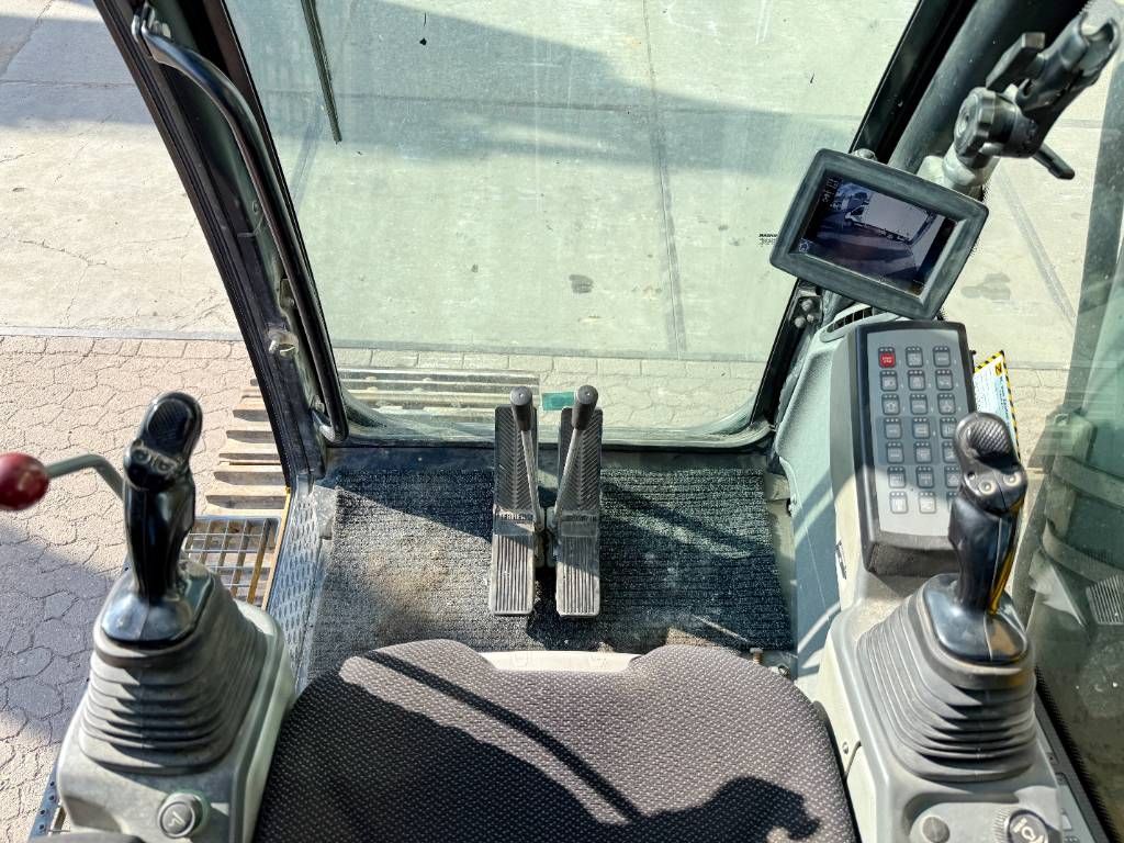 Liebherr R946 SHD - 11 Meter / Dutch Machine / Auto Lube