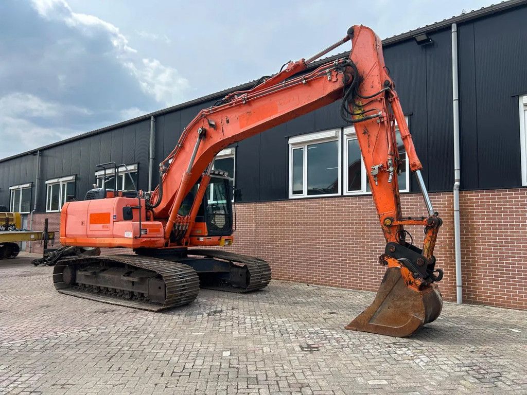 Komatsu PC 210LC-10
