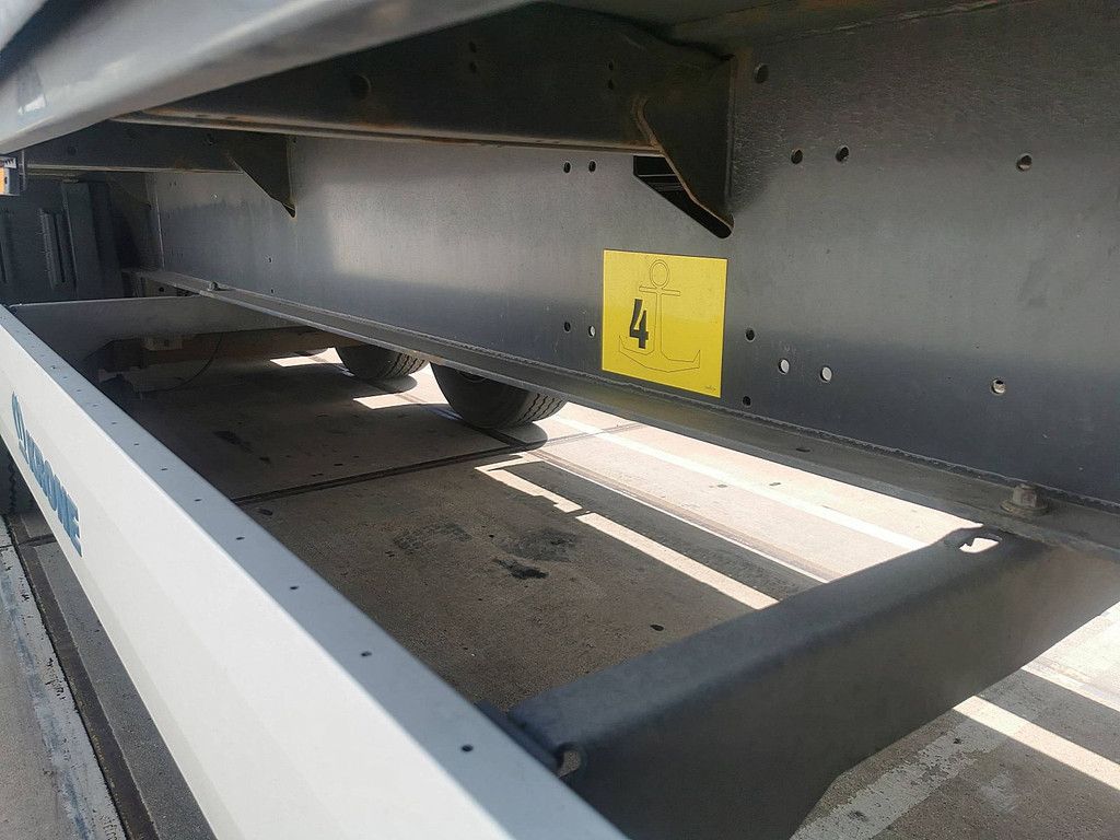KRONE SDP 02 bär 2 tons taillift