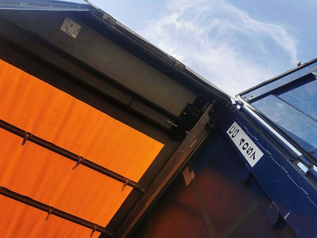 KRONE SDP 02 bär 2 tons taillift