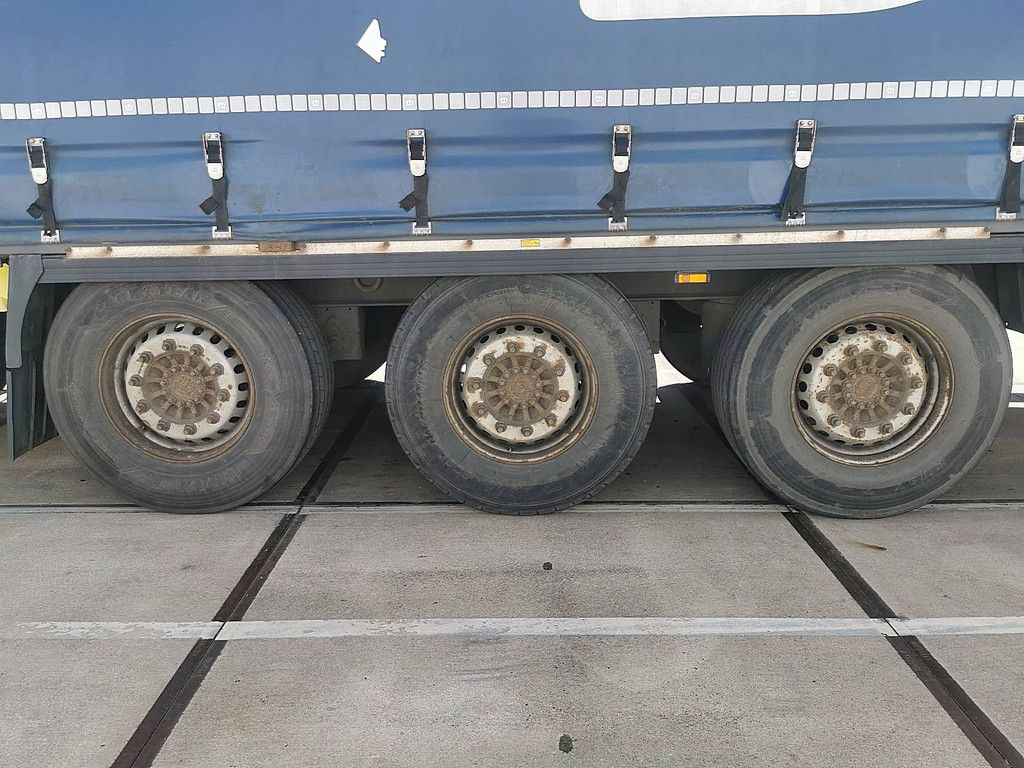 KRONE SDP 02 bär 2 tons taillift