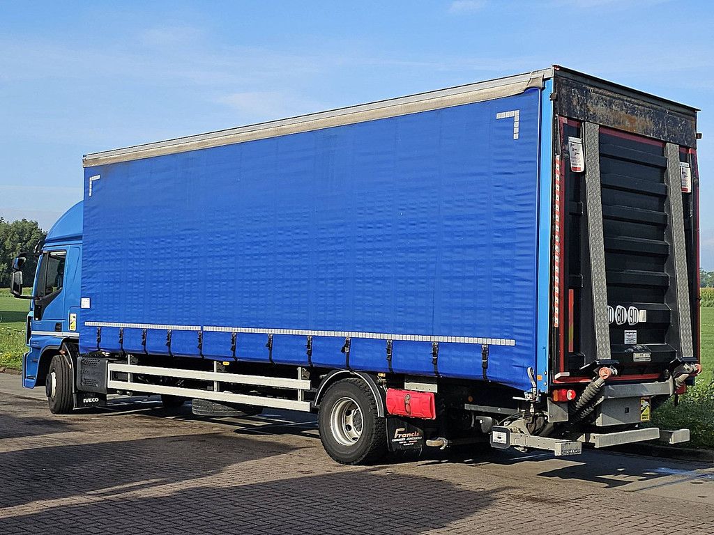 IVECO 150E30 EUROCARGO sleepcab,edscha